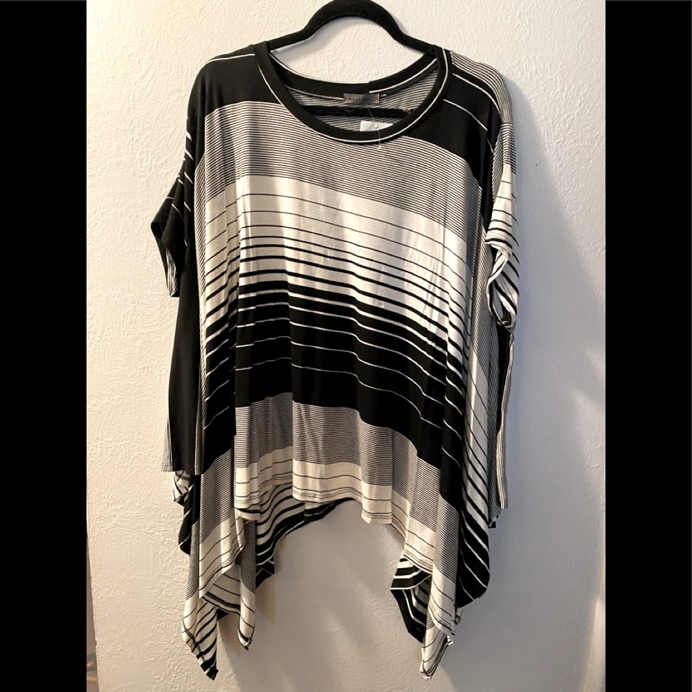 West Kei - Short sleeve draped woman shirt.